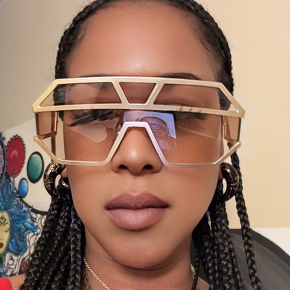 Accessories - Stylish Gold Geometric Sunglasses